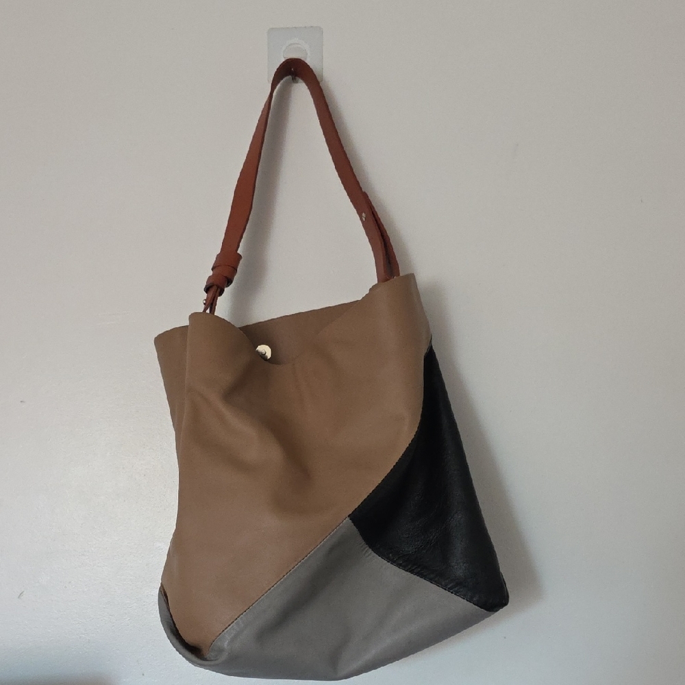 Humawaca Stylish Tan, Black, and Gray Women's Bag